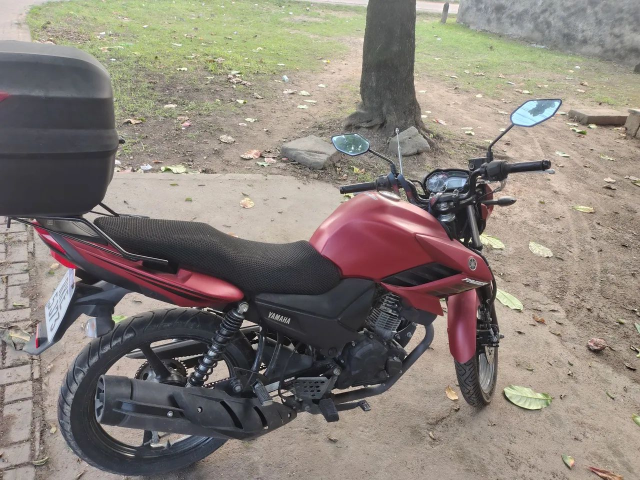 Fazer 150 flex com baú  - Foto 2