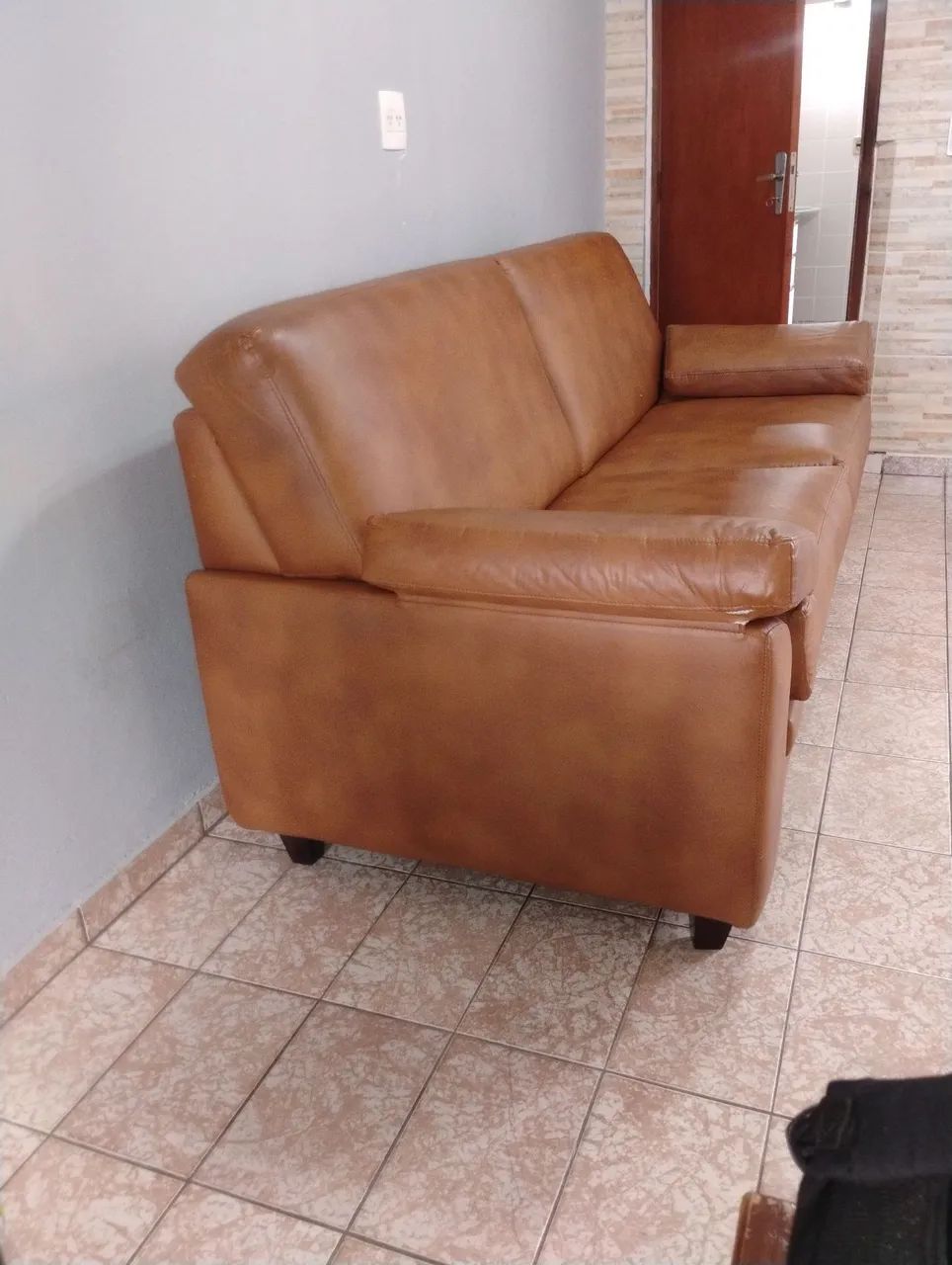 Sofá de 03 lugares **so hoje**