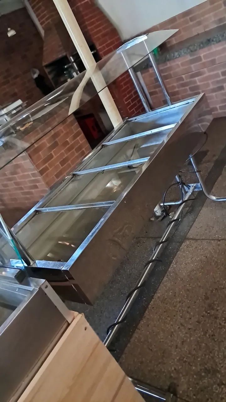 Vendo aparador de comida  ou conhecido  como buffet para restaurante servir servir  - Foto 3