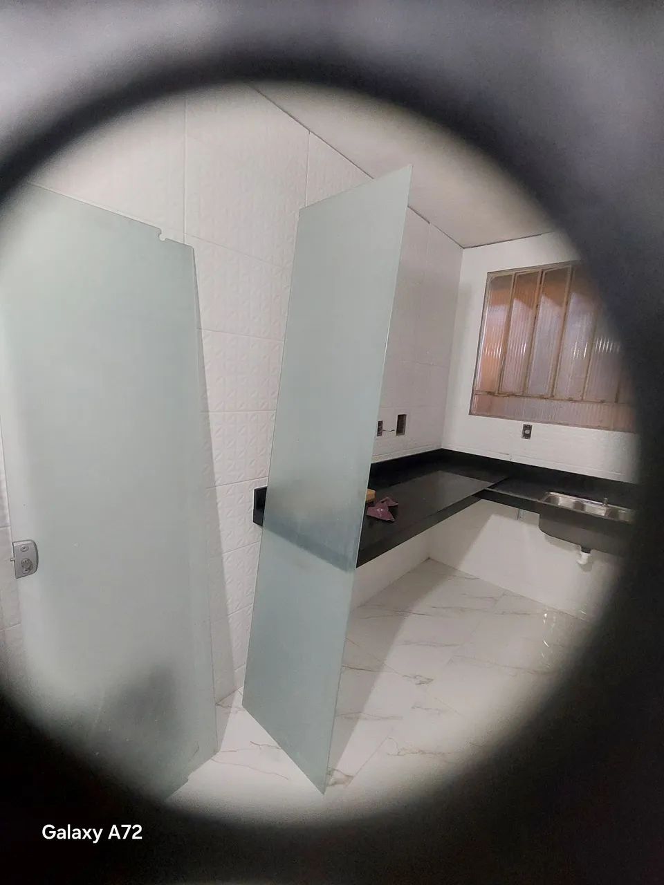 Vendo 3 vidro divisória 