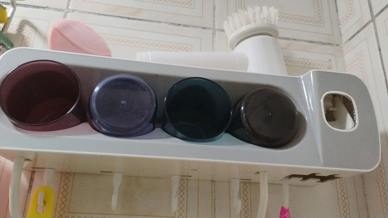 Porta escova multiuso 25  reais  - Foto 2