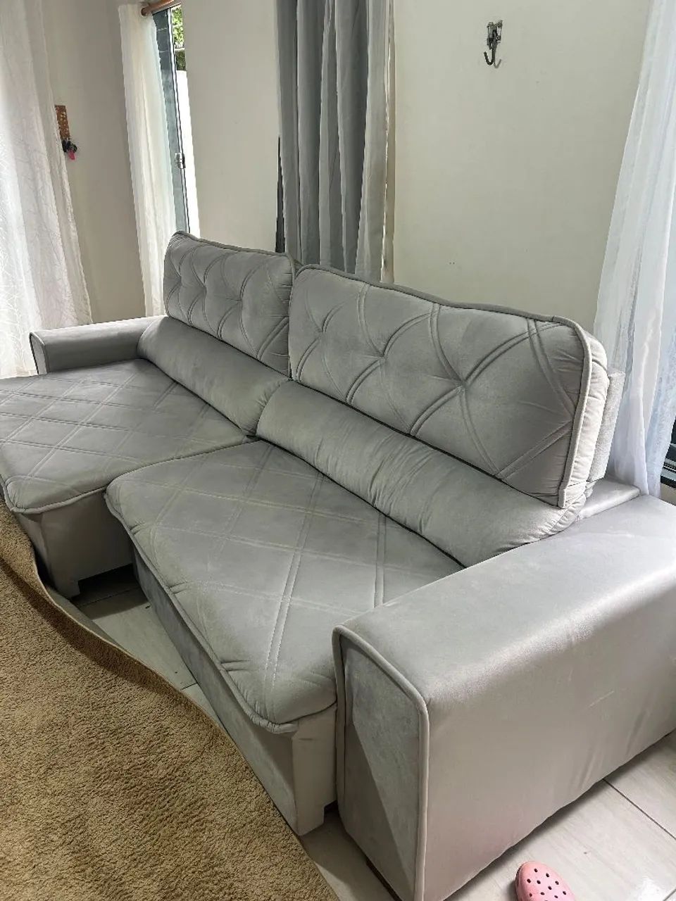 ÓTIMA OPORTUNIDADE.VENDO SOFÁ RETRÁTIL E RECLINAVÉL COM APENAS 4 MESES DE USO! - Foto 3