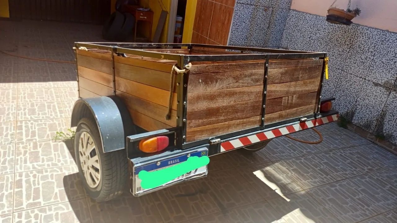 Vendo carrteinha reboque semi nova, emplacada, somente venda - Foto 6