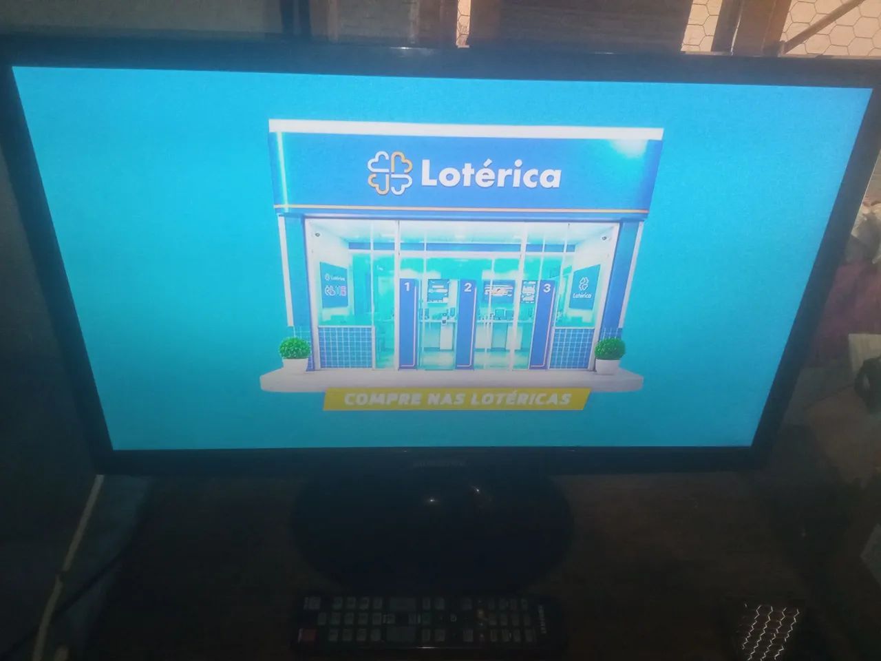 Televisão Tela Plana 30 Polegadas 