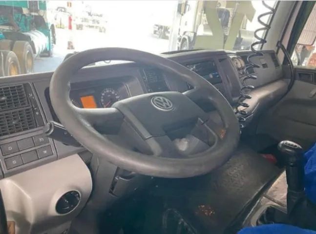 Volkswagen 24280  2012 Carroceria.
