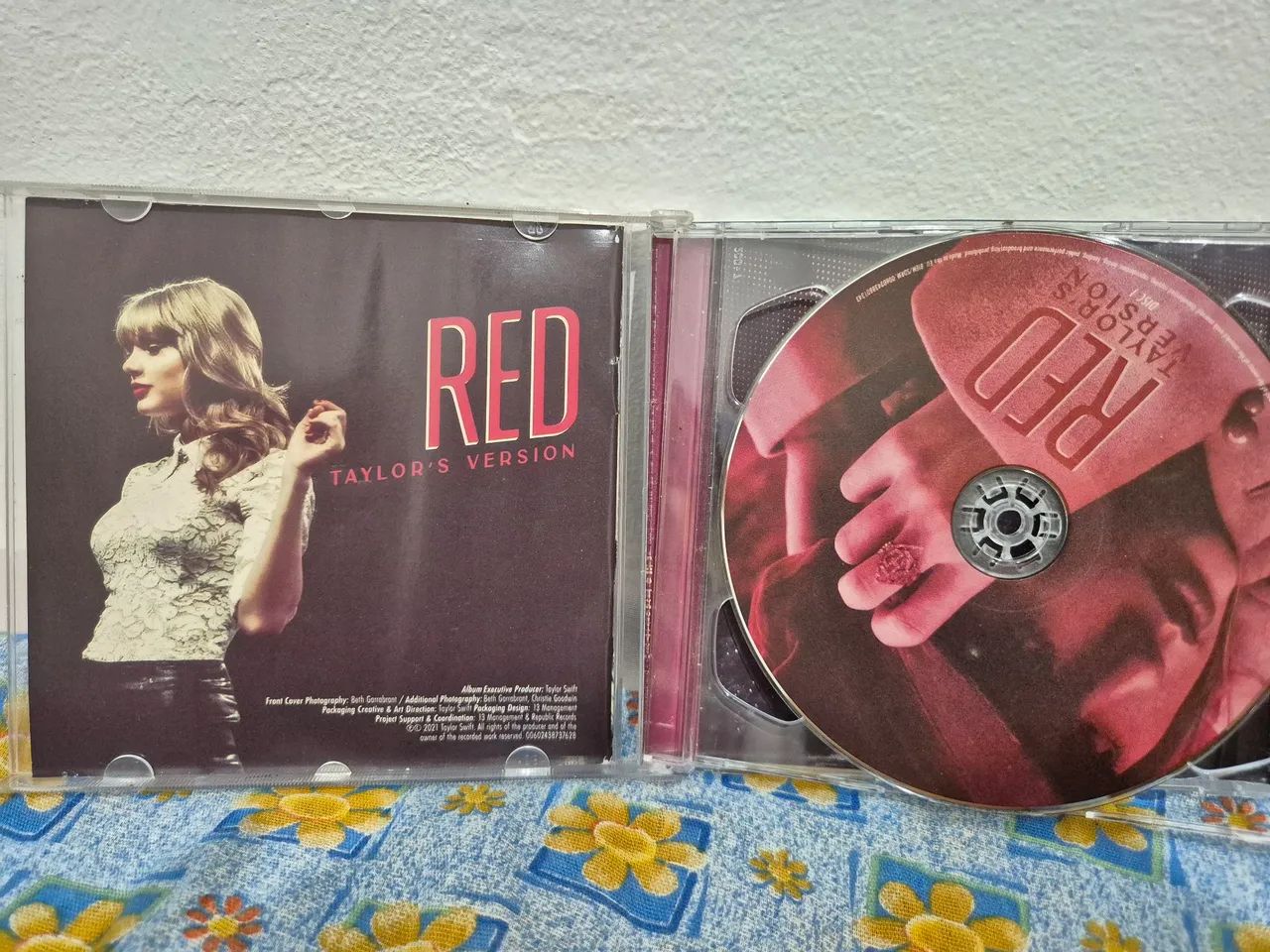 Red Taylor's version com avaria - Foto 2
