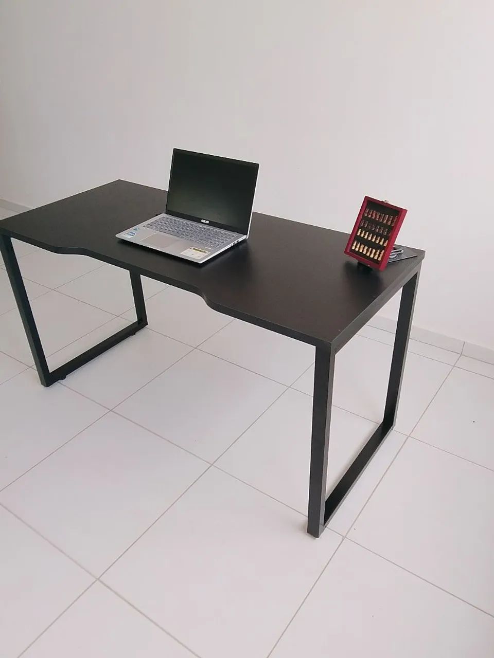 Mesa de computador com base de ferro  - Foto 4