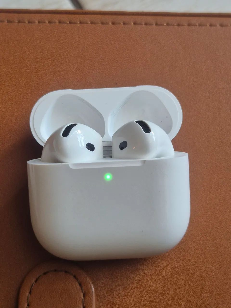 ユキ　AirPods4(ANC無し) ユキ AirPods4(ANC無し) Comprar AirPods 4 com Cancelamento Ativo de