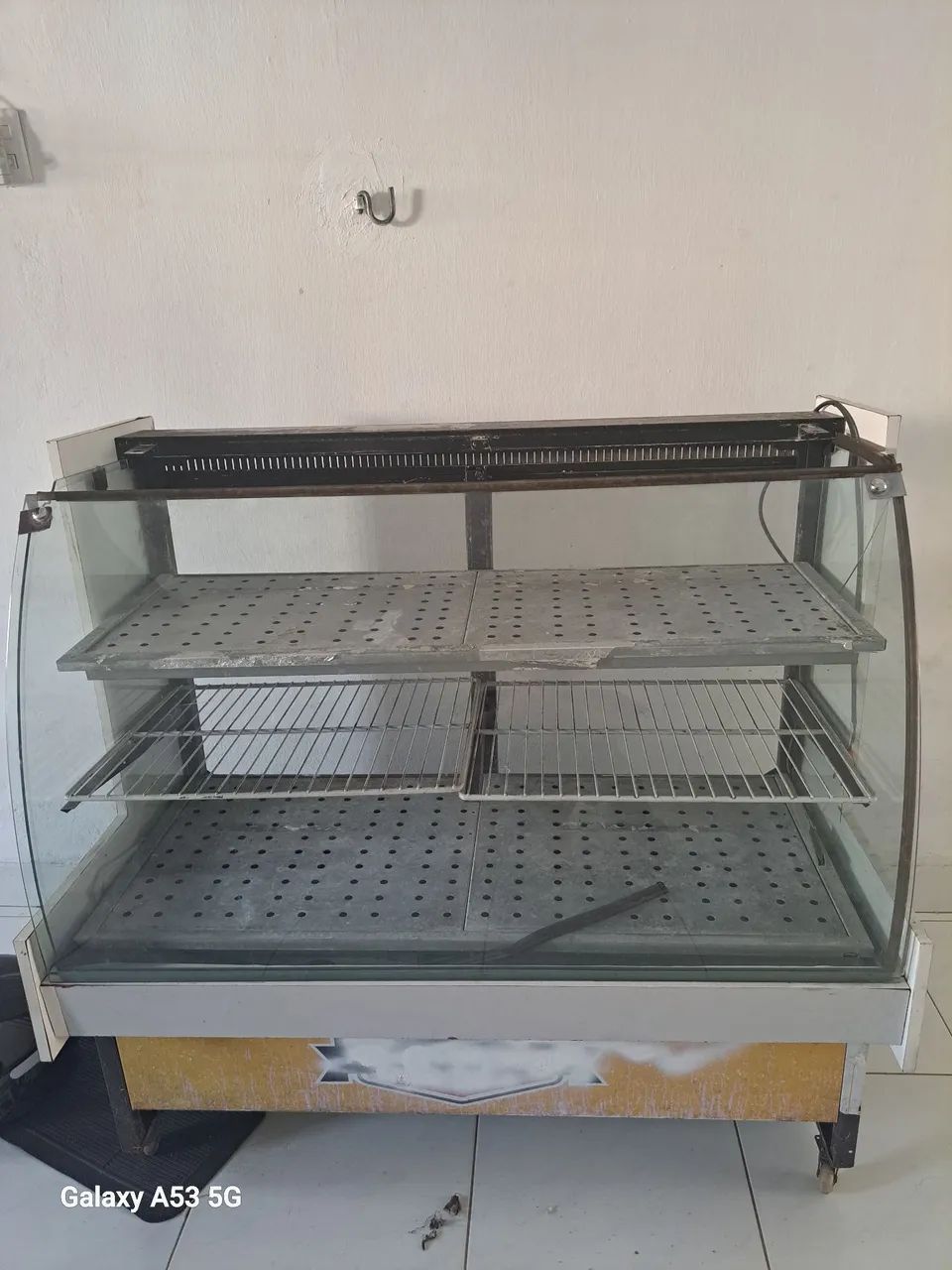 Vendo expositor topado esquentando perfeitamente ótimo para lanchonete zap *