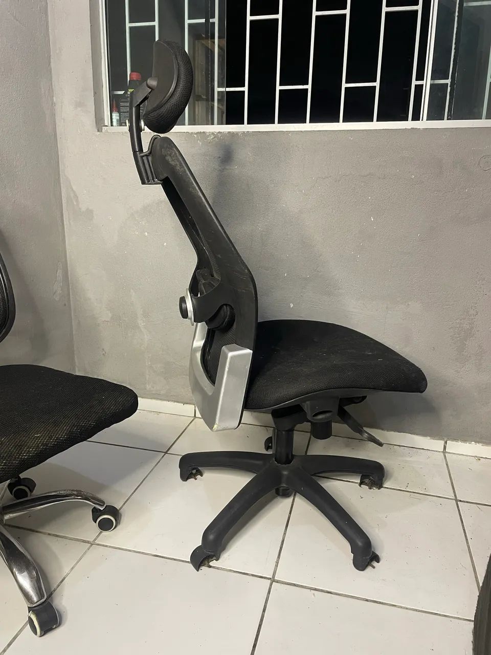 CADEIRA ESCRITÓRIO PRETA