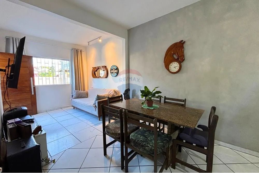 Ótima oportunidade de morar na praia mais desejada de Floripa. Apartamento 2 dormitórios e - Foto 3