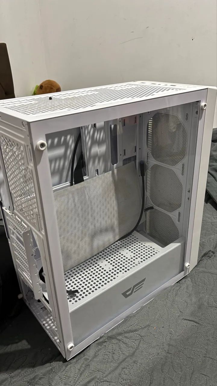 Gabinete gamer com vidro temperado 