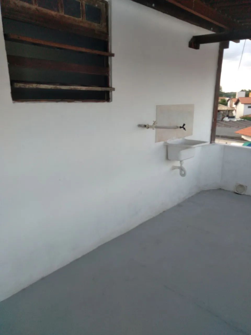 Alugo 1/4 e sala em Piata - Foto 2