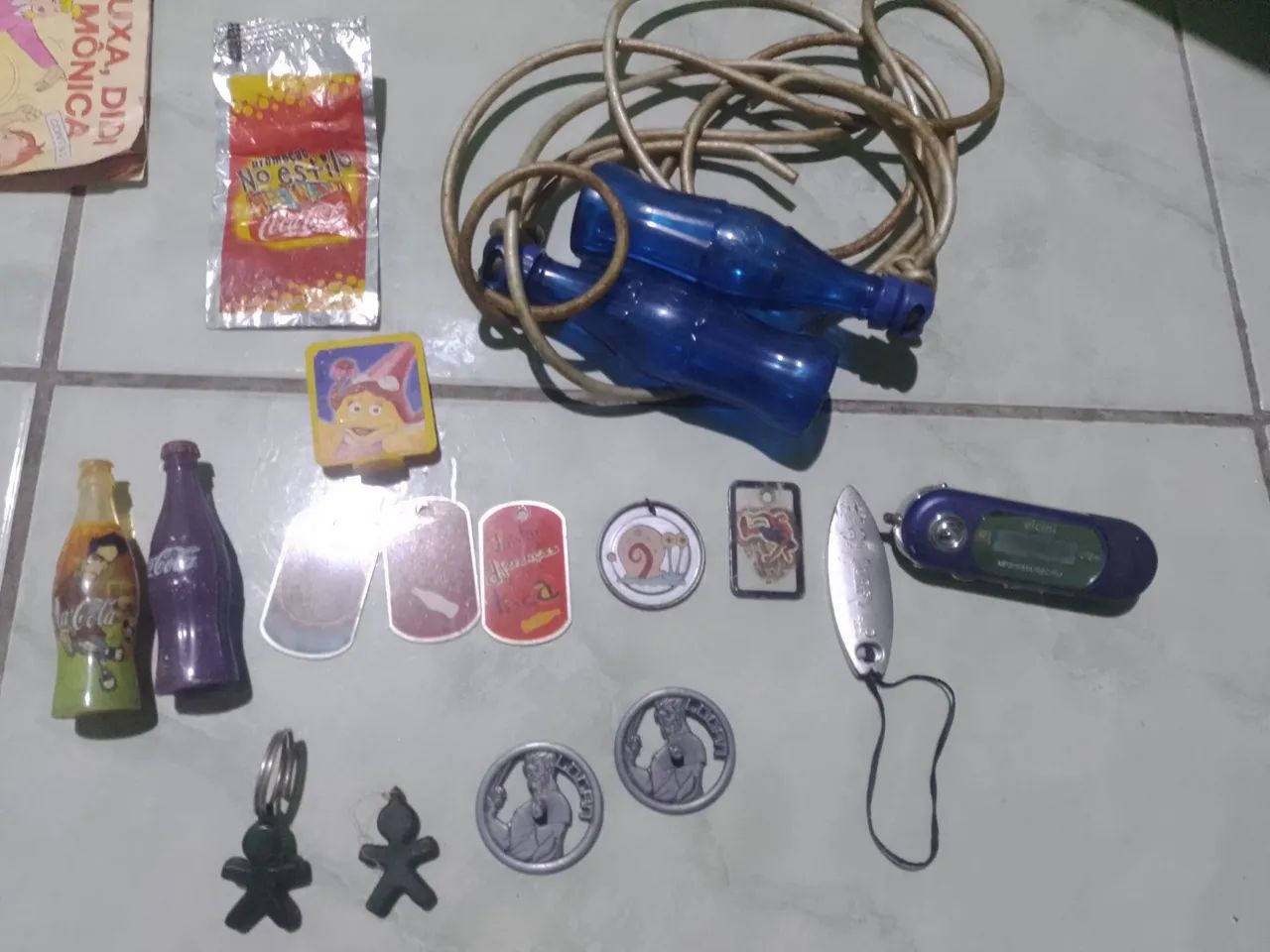 Embalagem e figurinhas dos anos 90 e 2000 nostalgia  - Foto 4