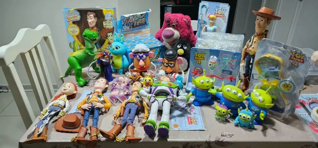 Toy Story - Coleção de personagens (vendo separado)