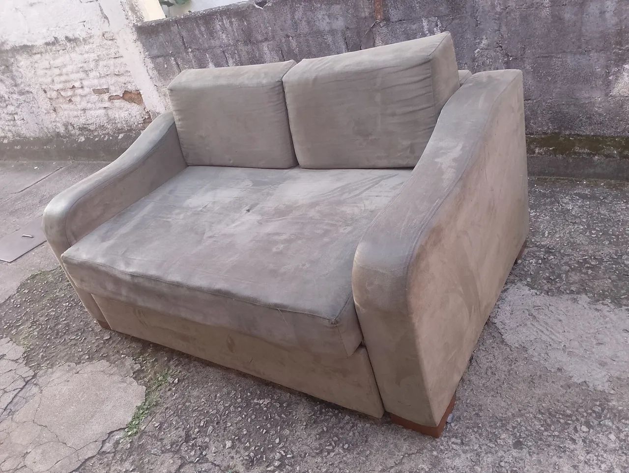 SOFÁ-CAMA IMPERMEÁVEL 