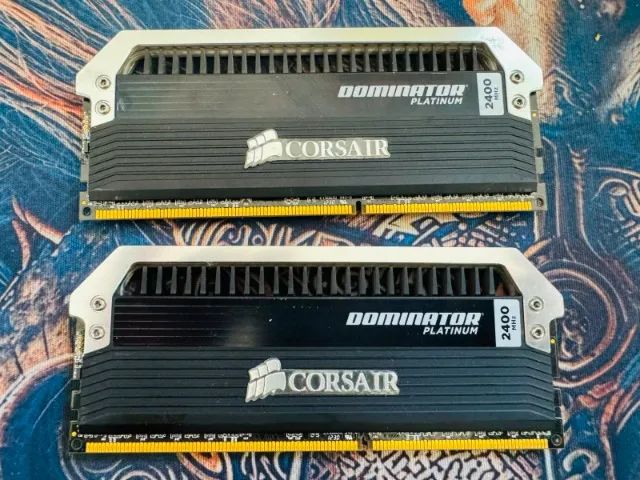 Memoria Ddr3 Corsair Dominator Platinum 2x8 (16gb) 2400 Mhz C10 (Usado 6 meses)
