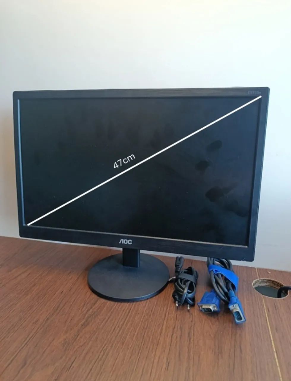 Monitor AOC 18,5" LED Widescreen E970Swnl HD com Base e Cabos - Foto 2