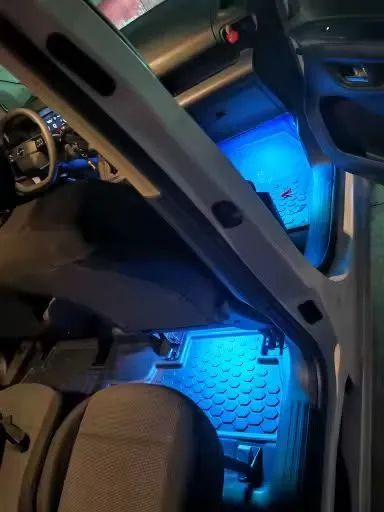 Iluminação interna muda de cor pelo app do celular  - Foto 5