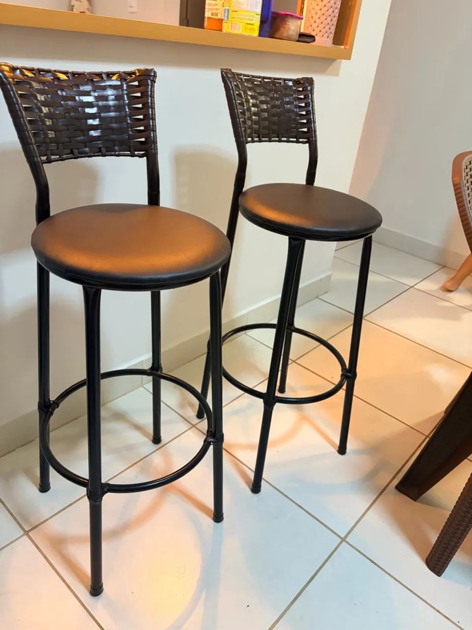 Kit com 2 banquetas