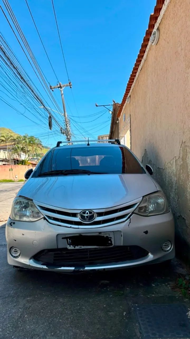 Toyota Etios ETIOS XS SEDAN1.5 FLEX 16V 4P MEC. 2013