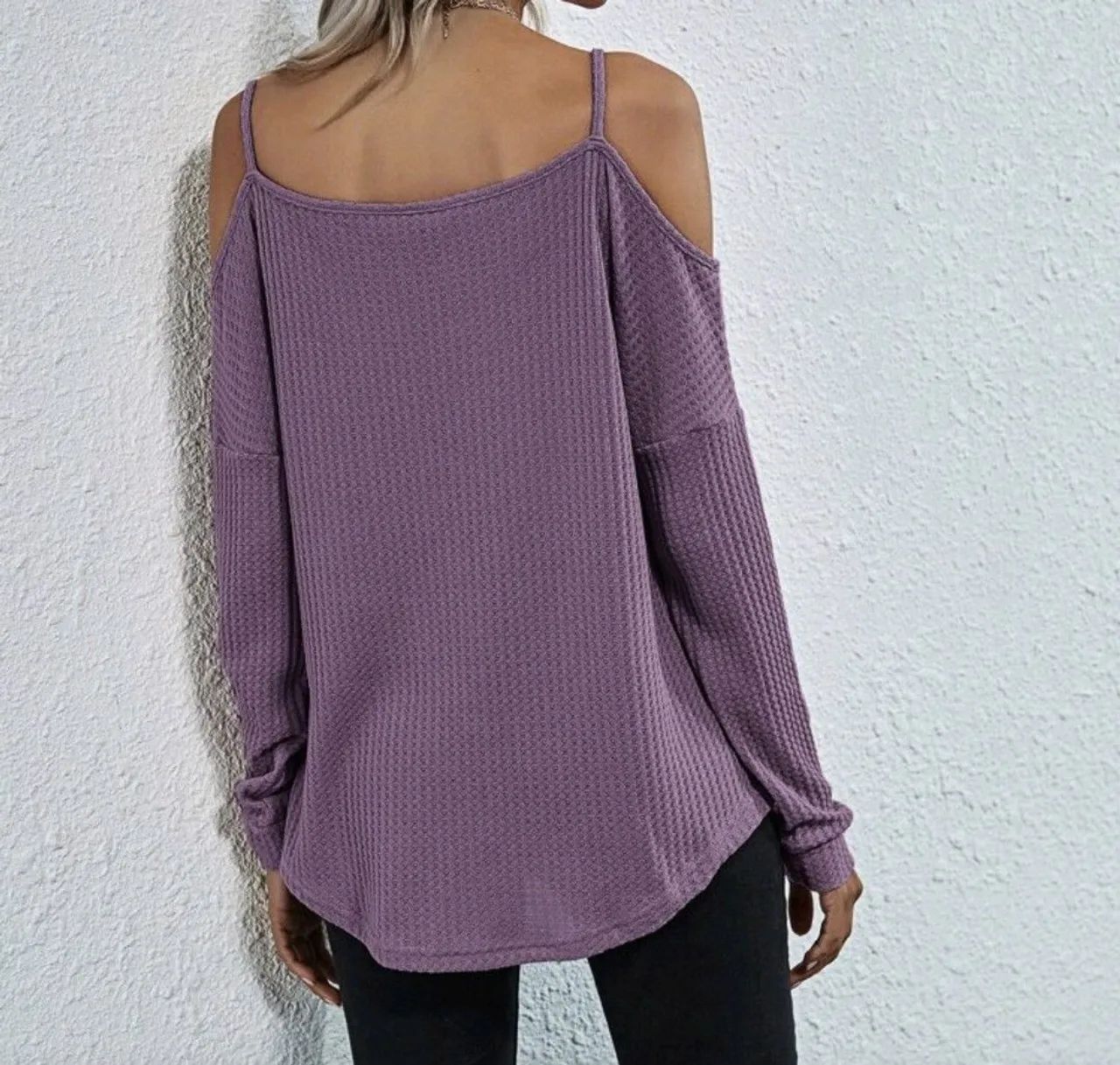 Blusa de manga comprida aberta nos ombros  - Foto 2