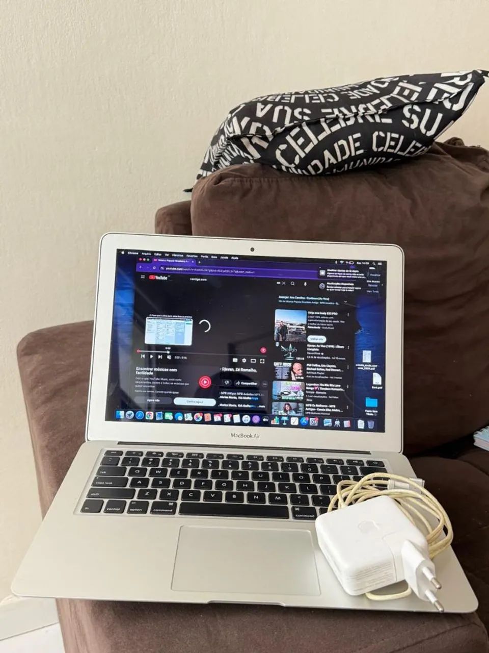 Macbook model A1466 