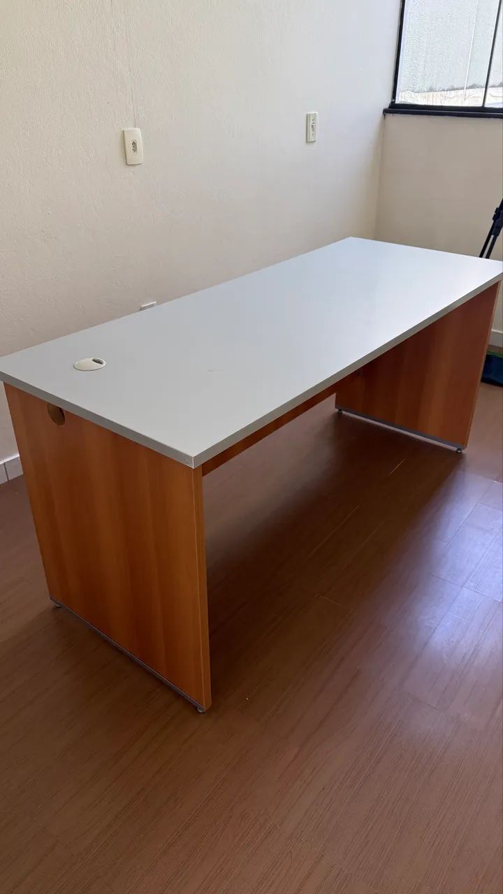 Mesa escritório impecável  - Foto 2