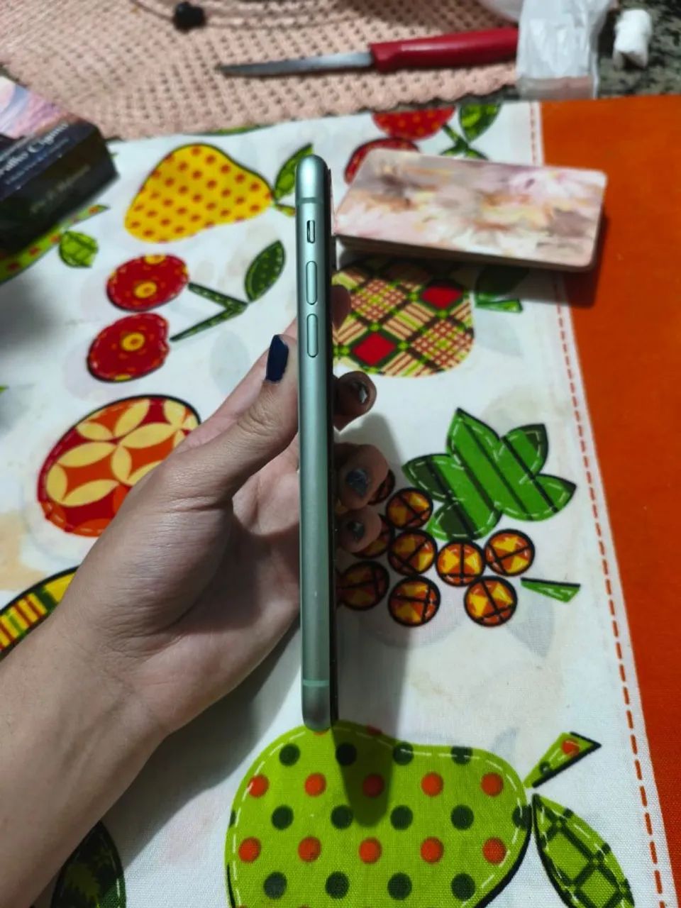iPhone 11 verde claro em ótimo estado aceito trocas e negociação  - Foto 5