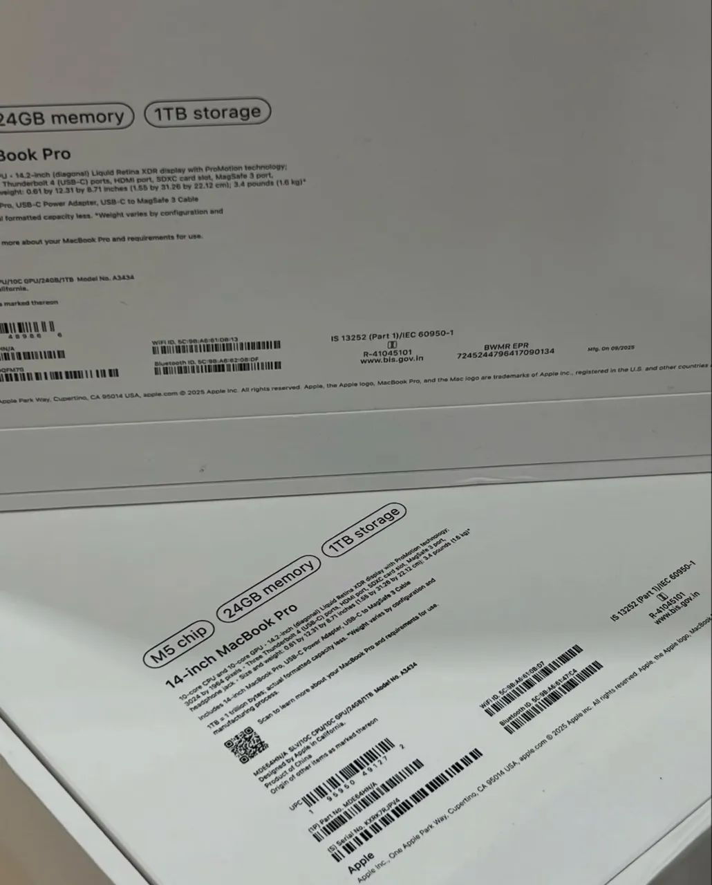 MacBook Pro M5 14inch 16GB - 512GB - Space black  - Foto 3