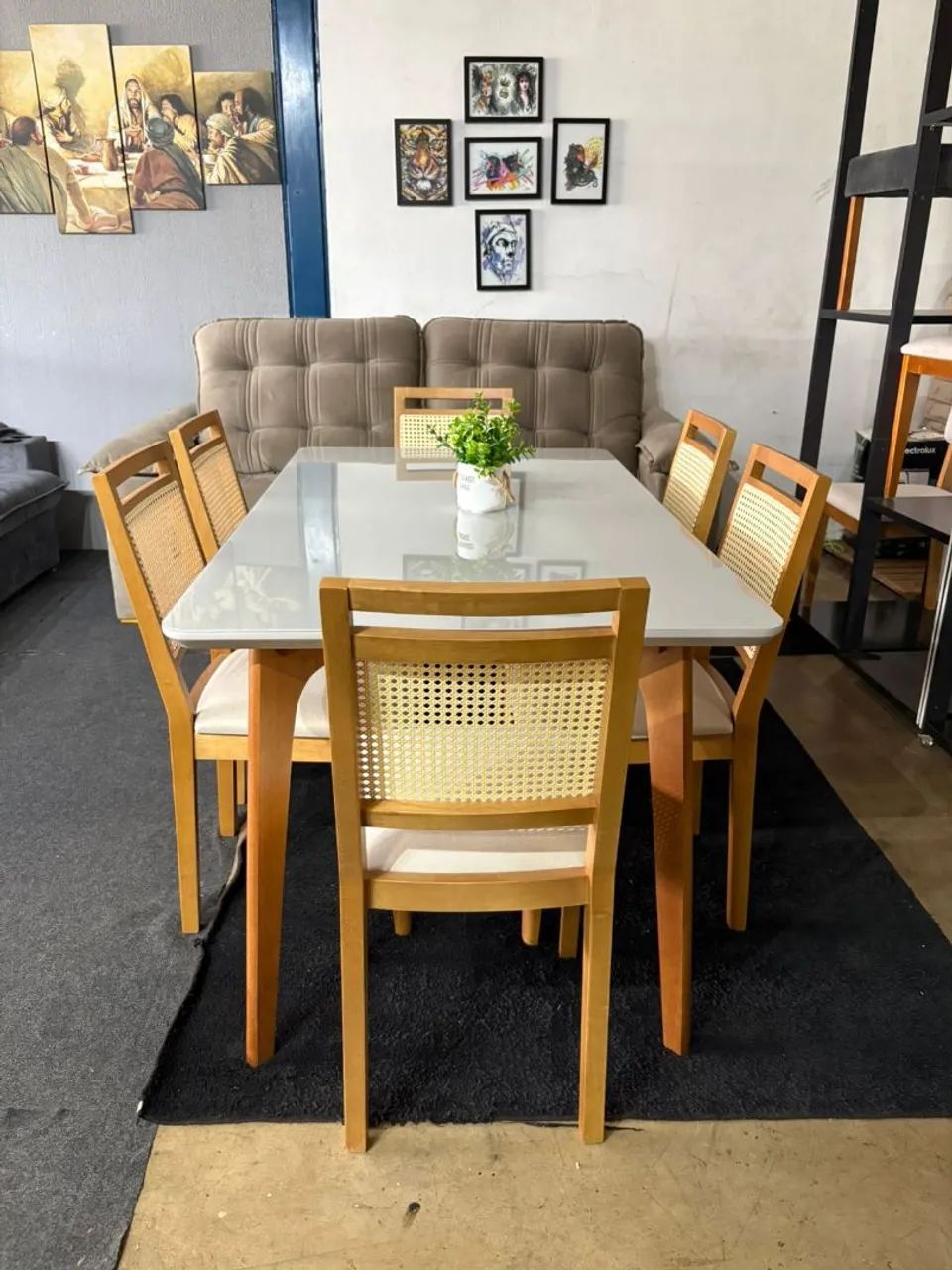 Conjunto de mesa com 6 cadeiras 