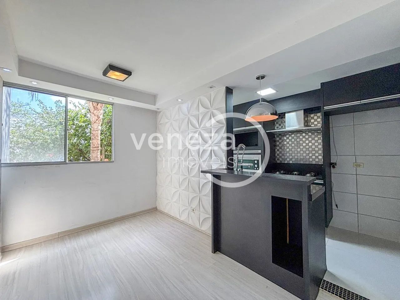 Apartamento para alugar no Edifício Spazio Leopoldina, Londrina - Foto 4