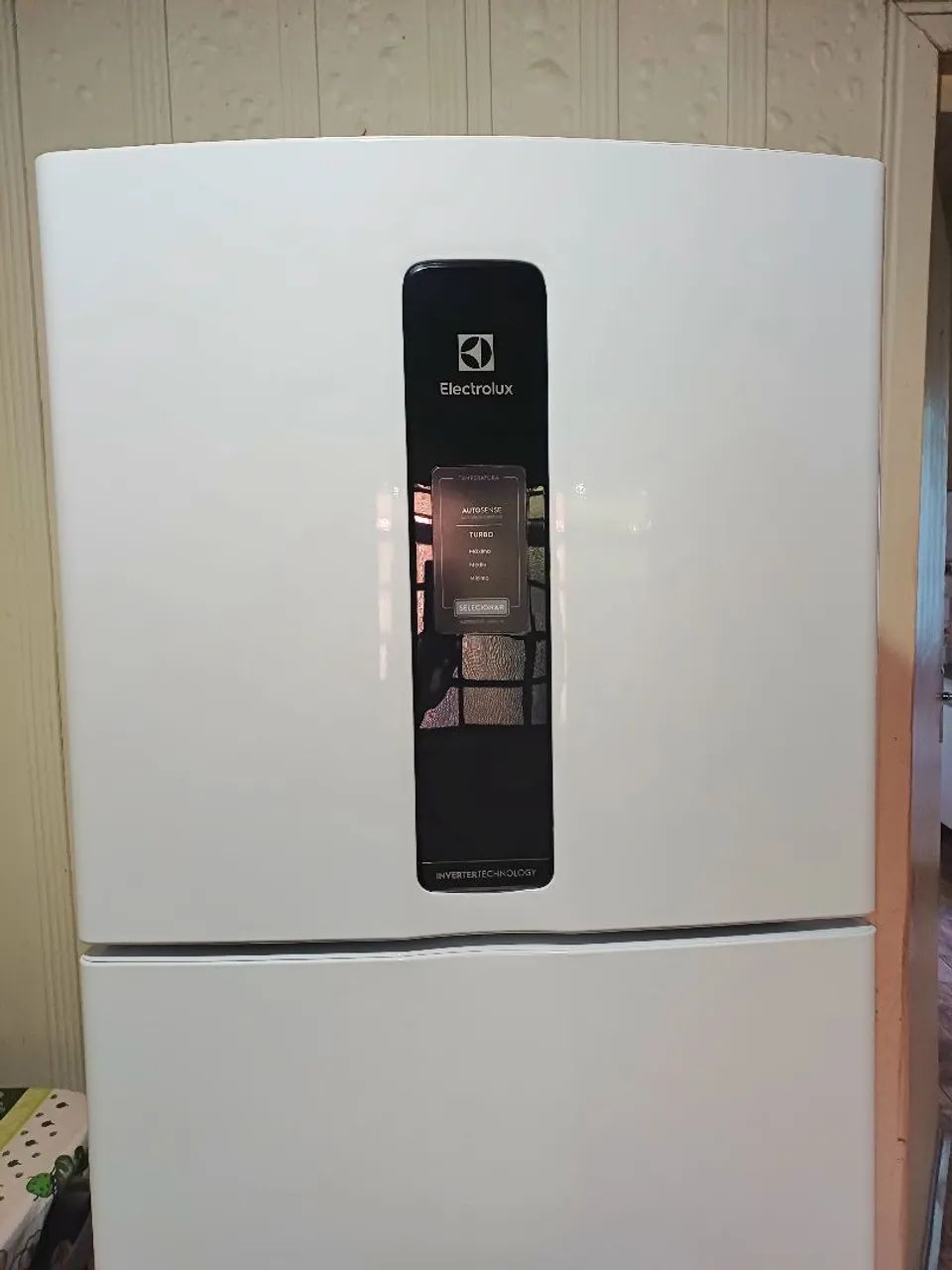 REFRIGERADOR ELECTROLUX 390LTS.
