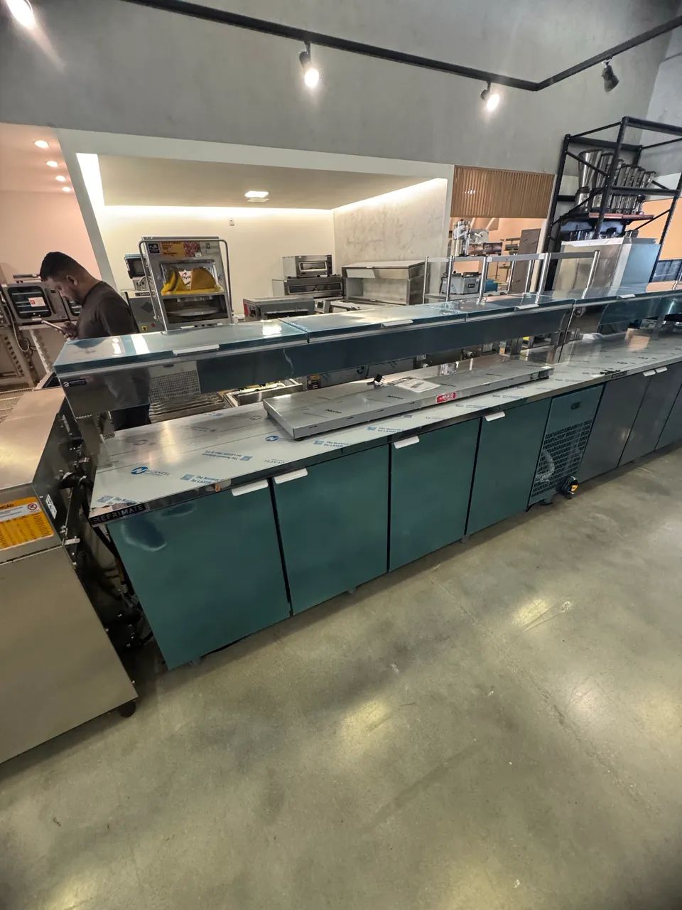 Balcão refrigerado Condimentadora 2,00m nova com garantia 