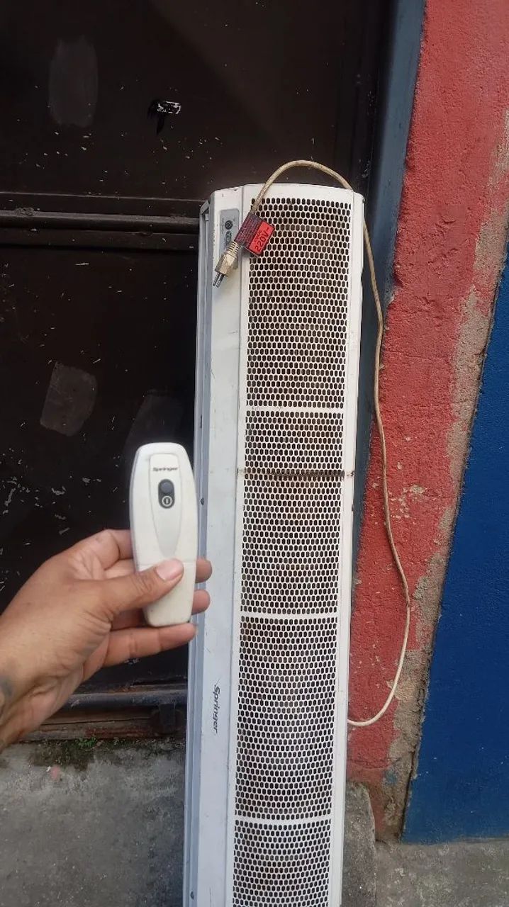 Cortina de ar funcionando perfeitamente (220 voltes)