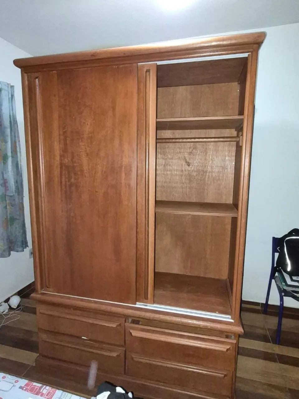 Guarda roupa de Madeira Maciça  - Foto 3