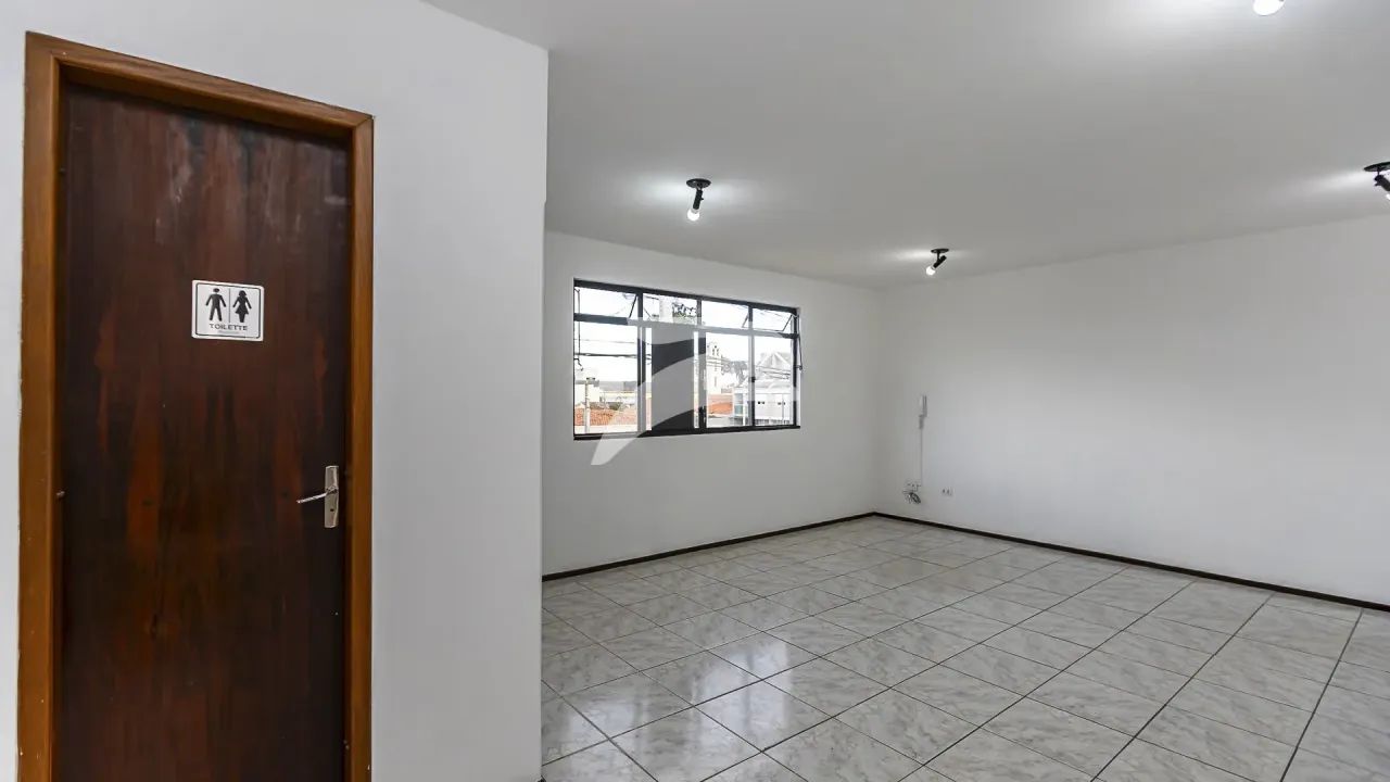 Conj. Comercial Capao da Imbuia 40m²