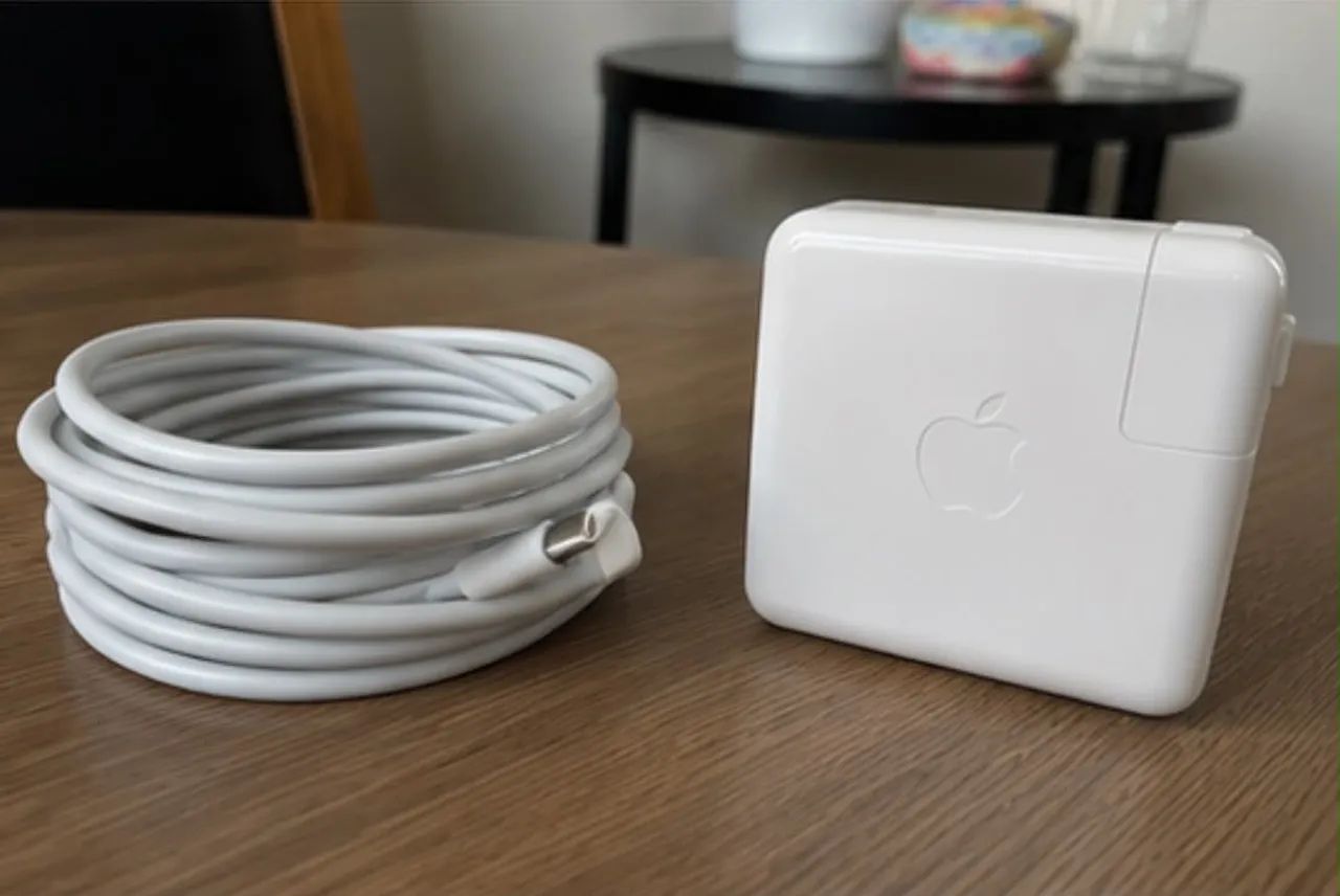 VENDO MacBook Pro 13" 2022 M2 - Prata | Original  - Foto 5