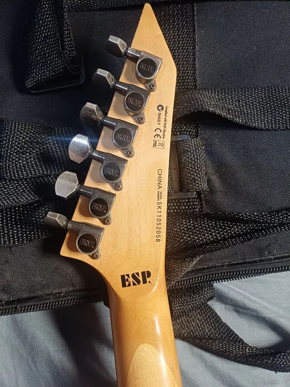 Guitarra LTD ESP  M10 - Foto 3