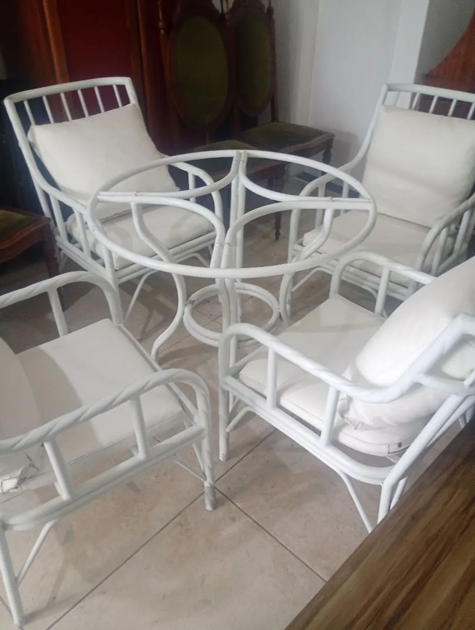 Mesa e quatro cadeiras em aluminio - Foto 3