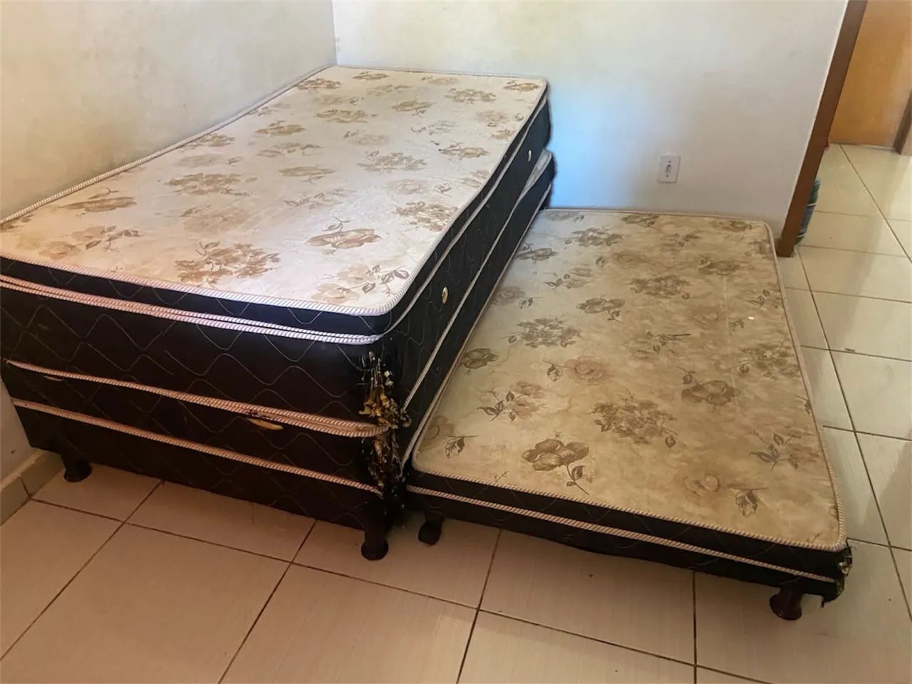 Cama Box Solteiro com Cama Auxiliar e Rodinhas - R$ 450 - Foto 2
