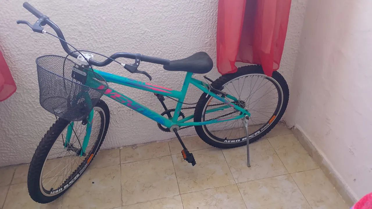 Vendo bicicleta semi nova 