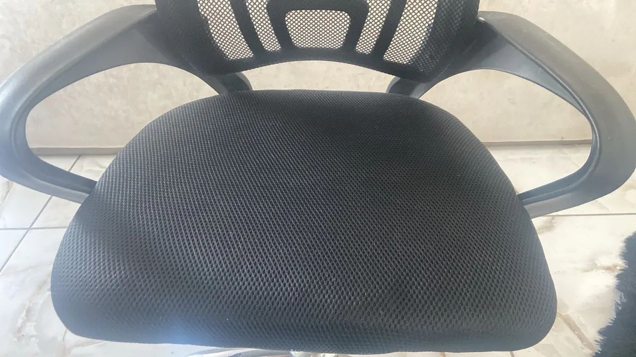 Cadeira Para Trabalho - SEMI NOVA - Foto 4