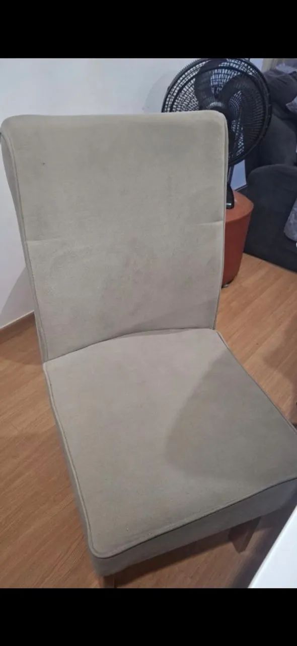 Mesa de luxo com 6 cadeiras seminova - Foto 3