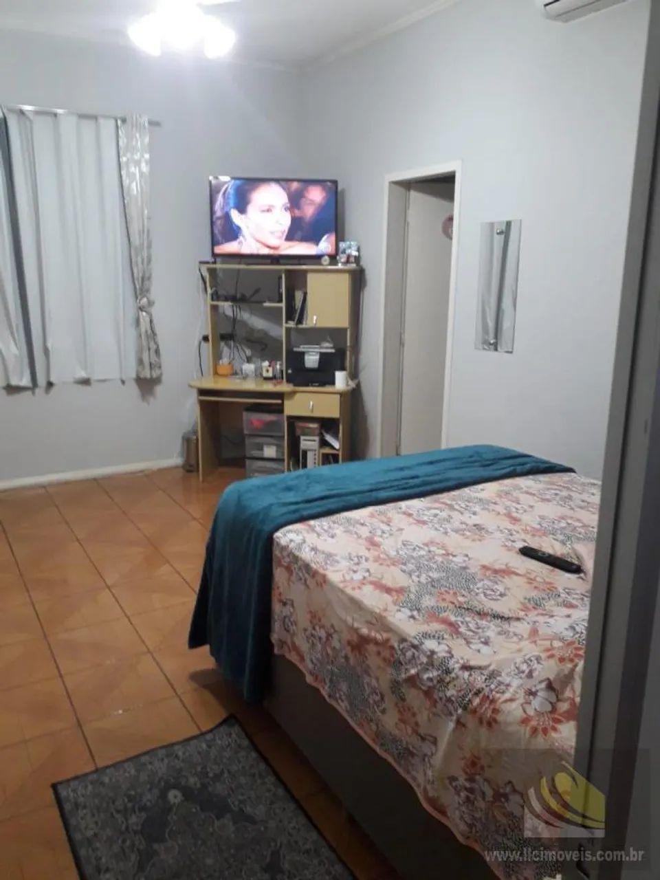 Prédio Comercial para Venda em Imbituba, Centro, 5 dormitórios, 3 suítes, 1 banheiro - Foto 5