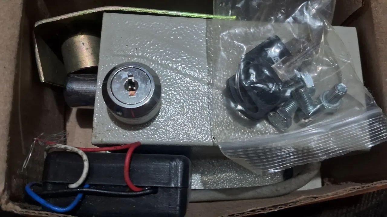 Trava eletrônica na caixa