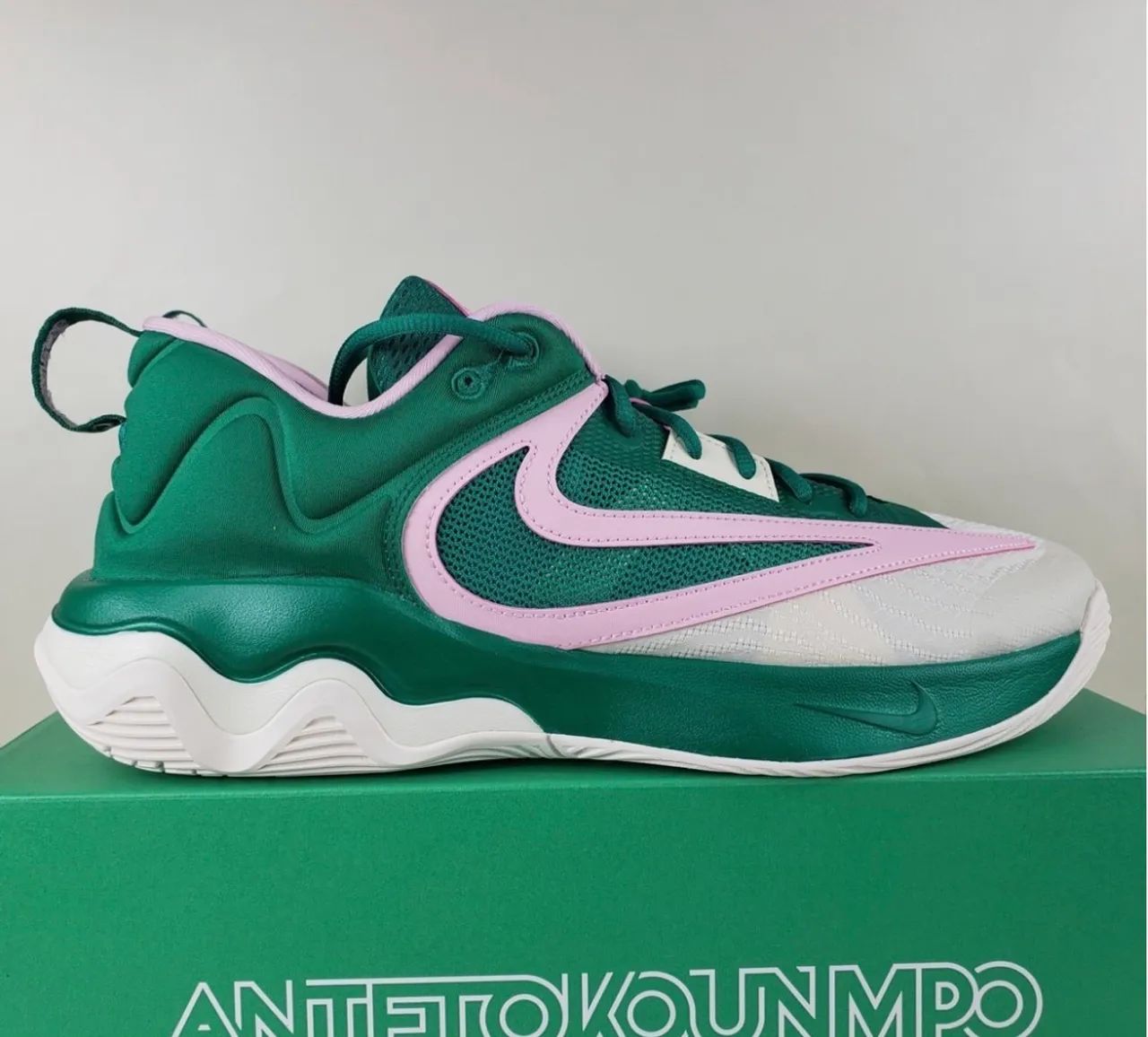 Giannis Immortality 3 (verde c rosa)