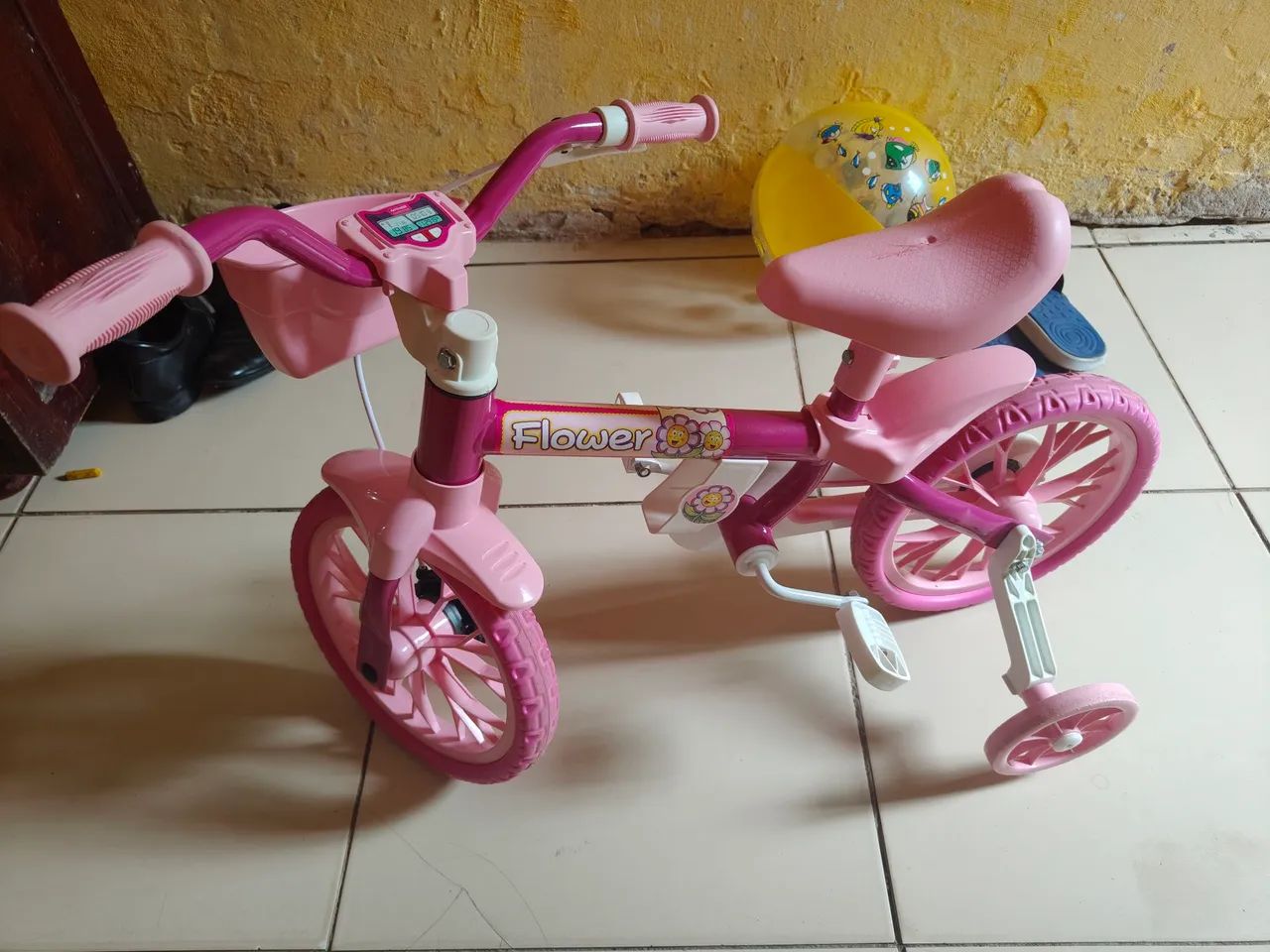 Vendo Bicicleta Infantil Aro 12 NOVA - Foto 4