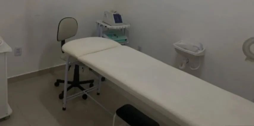 MACA  DE ESTÉTICA USADA- DOAÇÃO