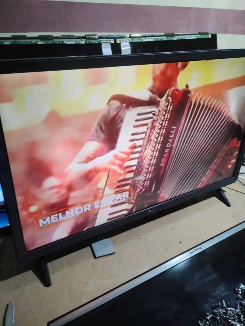 Vendo televisão 32 polegadas LG Smart